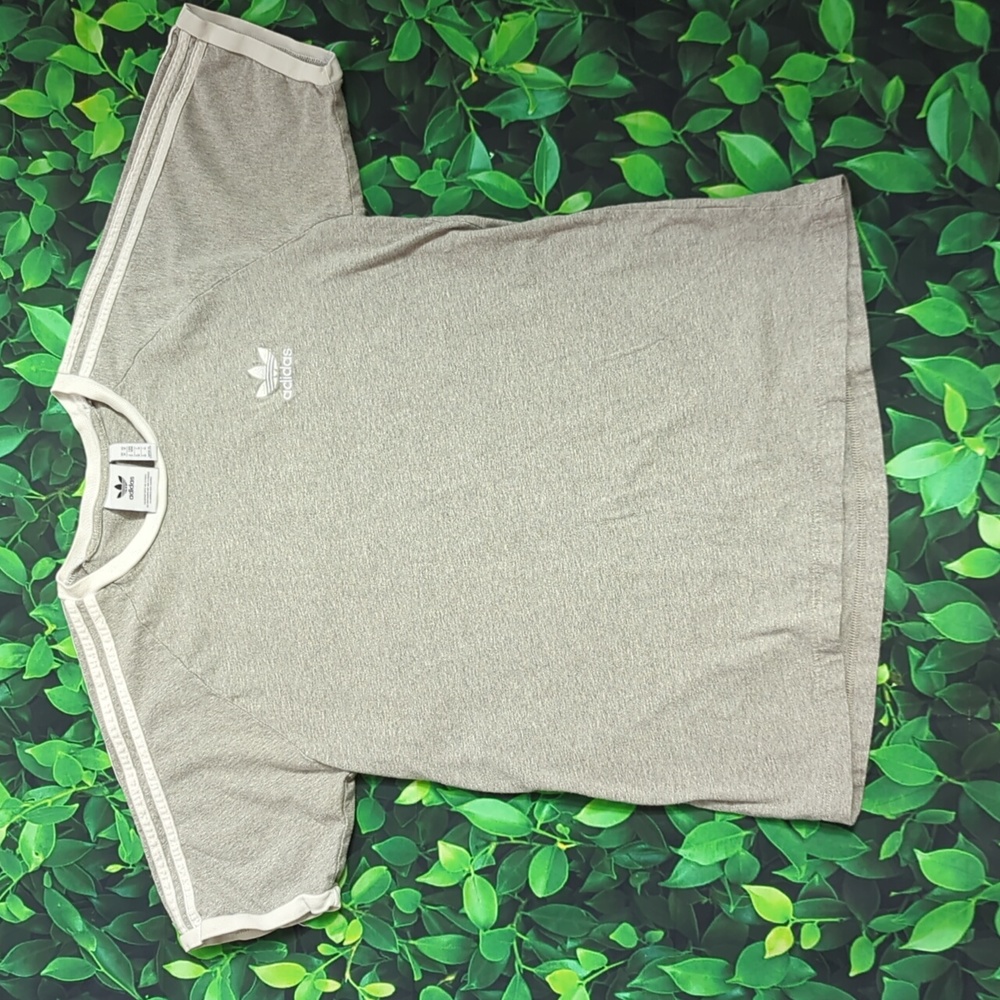 Men's Medium Light Gray Adidas Casual T-Shirt
